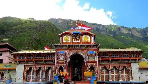 Painted entrance of Badrinath Temple